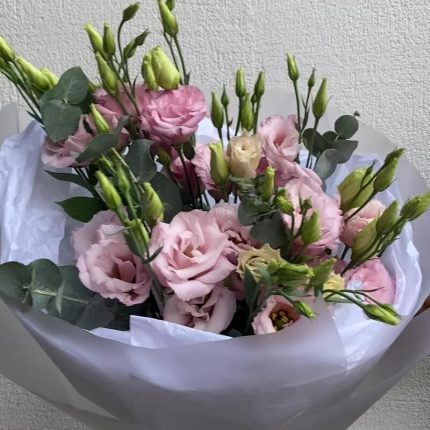 pink lisianthus